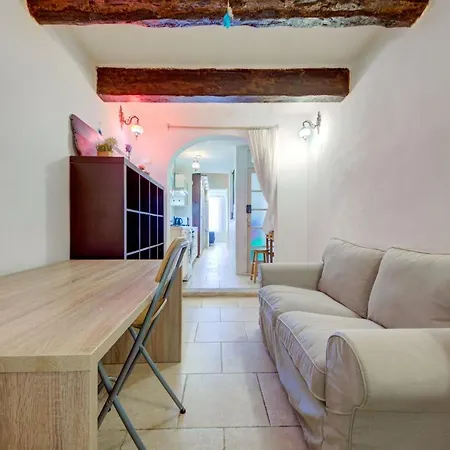 Victory View By Vallettastay