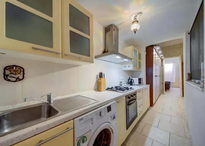 Victory View By Vallettastay Apartment